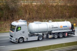 Mercedes-Benz Trucks and Autobahn GmbH jointly tested the battery-electric eActros 600