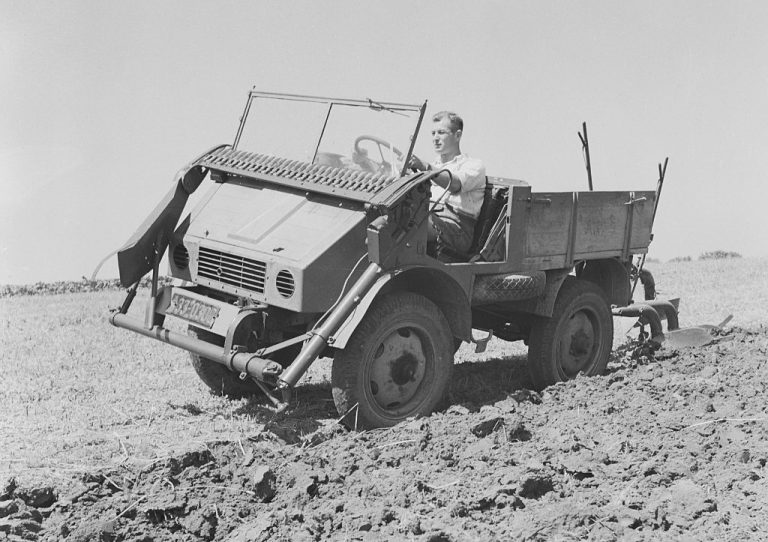 Friedrich's innovative Unimog design, created in autumn 1945, featured a track width of 1,270 millimeters, perfectly accommodating two rows of potatoes. This photo from the summer of 1947 shows the U1 prototype.