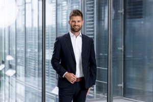 In September 2024, DHL Supply Chain appoints Andries Retief as new Chief Commercial Officer for EMEA Region